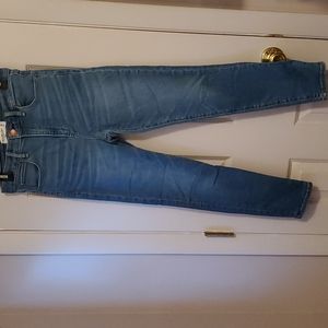 Size 28/6R Abercrombie & Fitch Jeans
